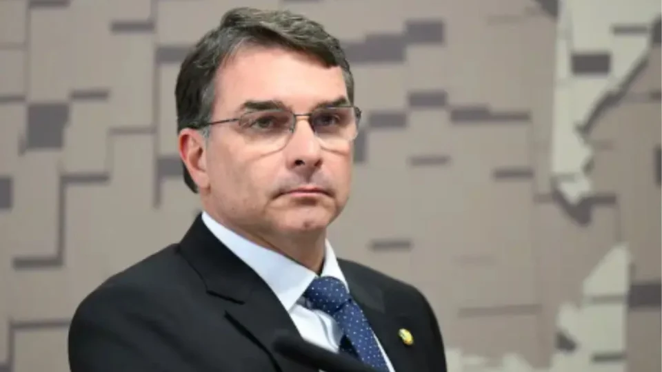 Anotações de Flávio apontam Maria do Carmo como opção do PL ao governo do Amazonas