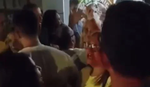 Moradores têm entrada barrada na Câmara de Bayeux e caso provoca indignação popular