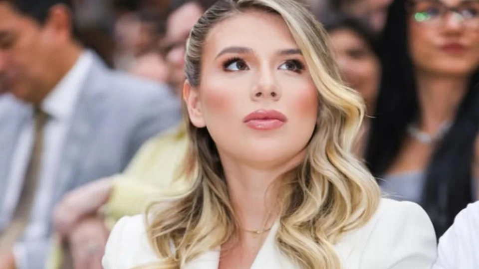 Postagem da primeira-dama com referência a “Judas” repercute após saída de Tadeu do Avante