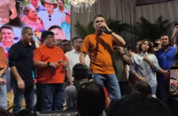 David Almeida oficializa pré-candidatura ao Governo do AM em evento lotado no Studio 5