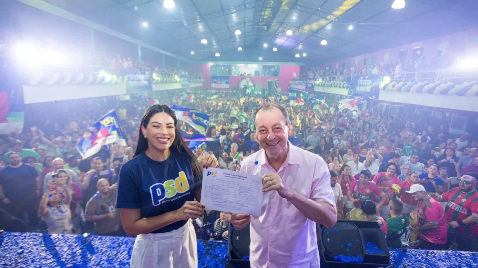 Com as bênçãos de Omar e Braga, Mayra Dias consolida espaço no PSD