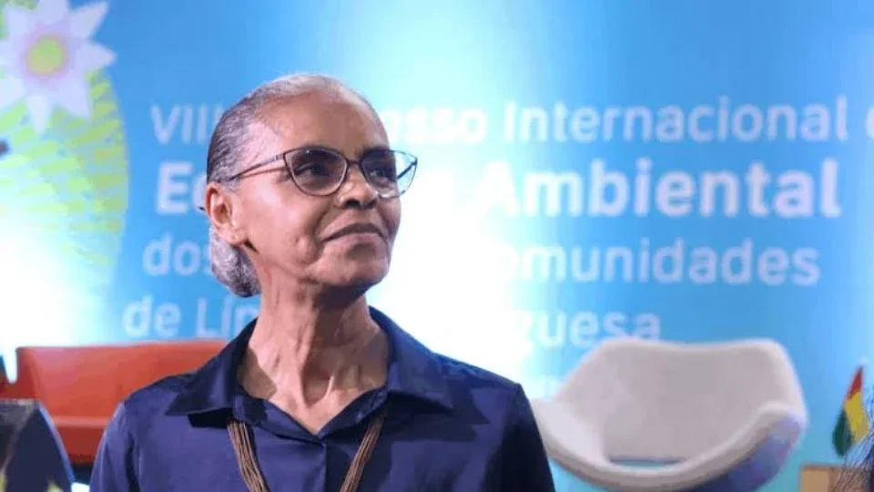 Marina Silva defende rigor técnico para a BR-319 e rebate críticas em Manaus