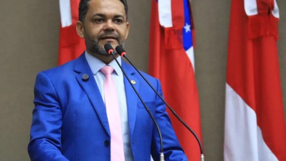 Rozenha se filia ao PSD nesta quinta-feira em evento com presença confirmada de Omar Aziz