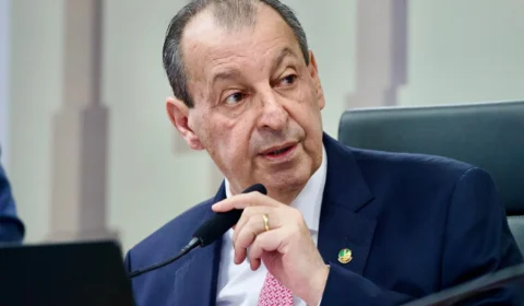 Pesquisa aponta Omar Aziz na liderança para o Governo do Amazonas