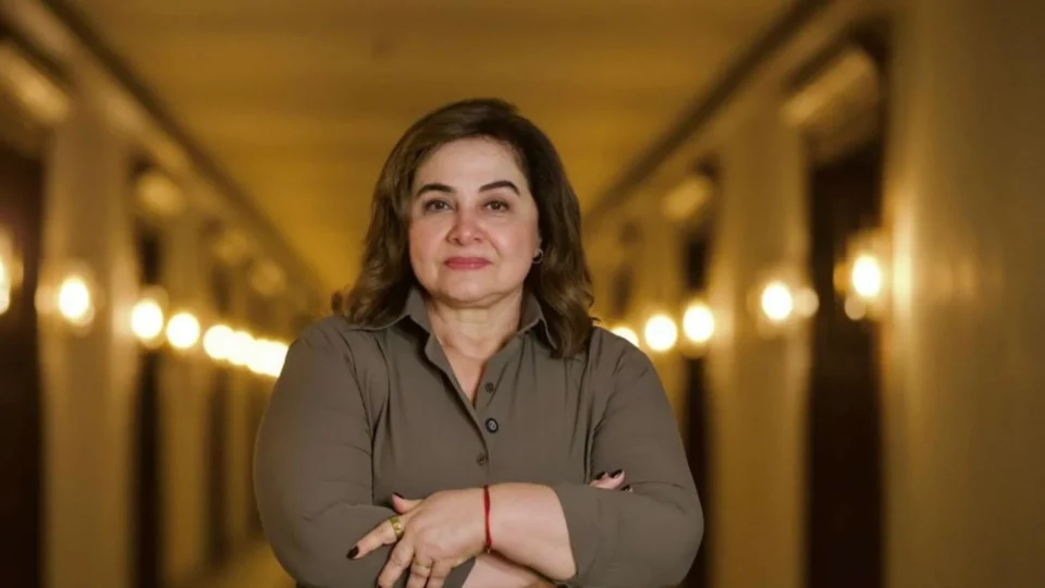 Professora Maria do Carmo cresce 11 pontos e empata em primeiro lugar, mostra pesquisa Direto ao Ponto