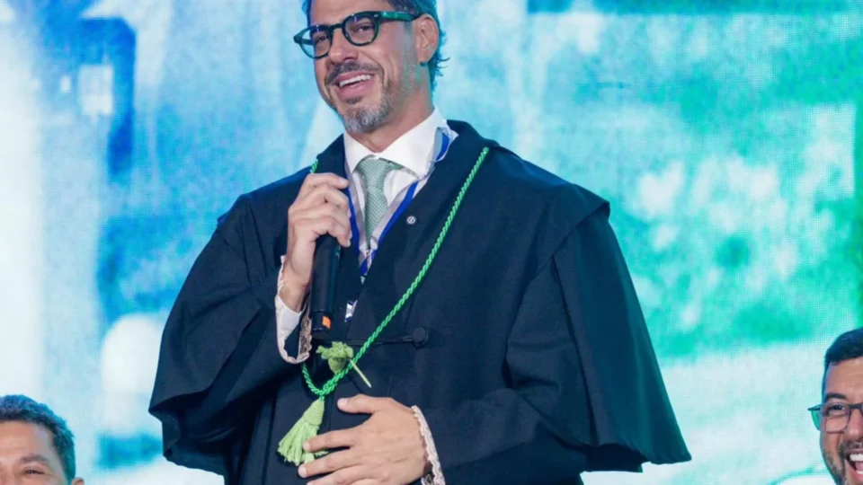 Rafael Barbosa é reconduzido à Defensoria Pública do Amazonas e cinco novos defensores são nomeados