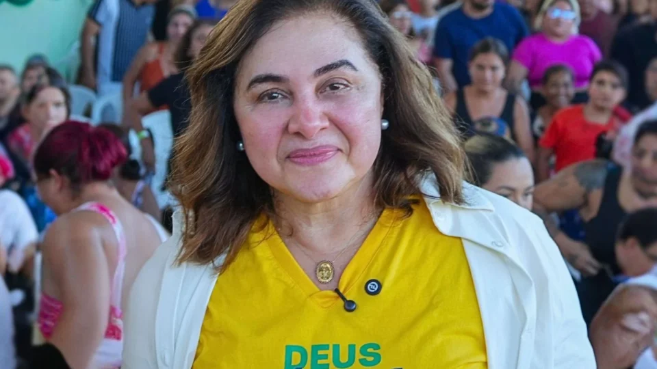Mais uma pesquisa confirma: Professora Maria do Carmo lidera disputa para governo do Amazonas