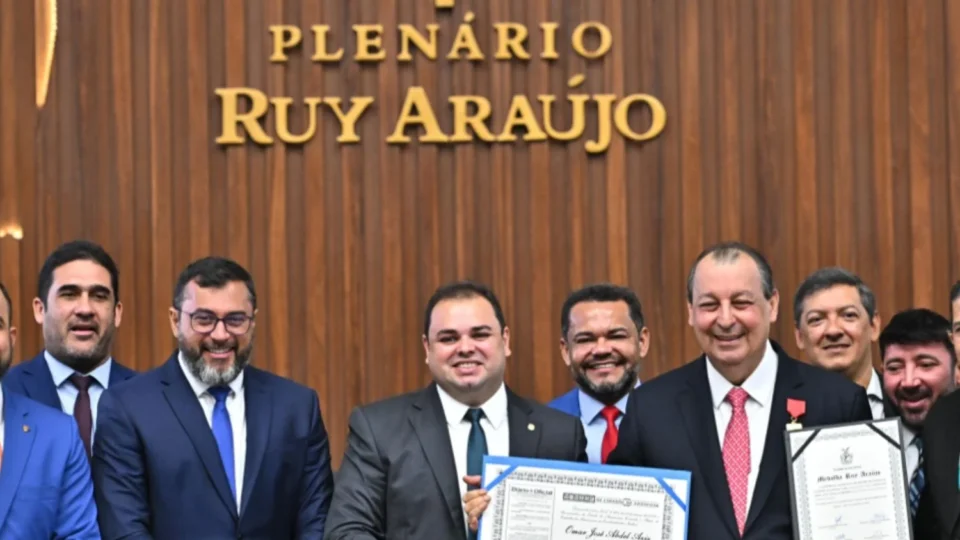 Em meio às articulações das eleições de 2026, Omar Aziz destaca potencial de deputado Roberto Cidade