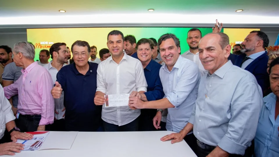 Saullo Vianna oficializa filiação ao MDB em evento com lideranças nacionais