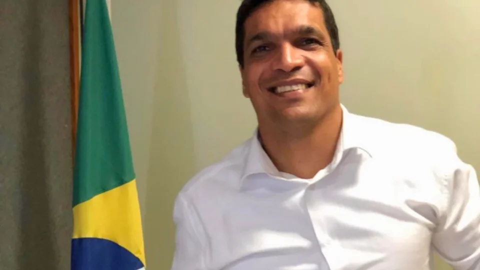 De visitante a peça do jogo: Daciolo testa força política no Amazonas