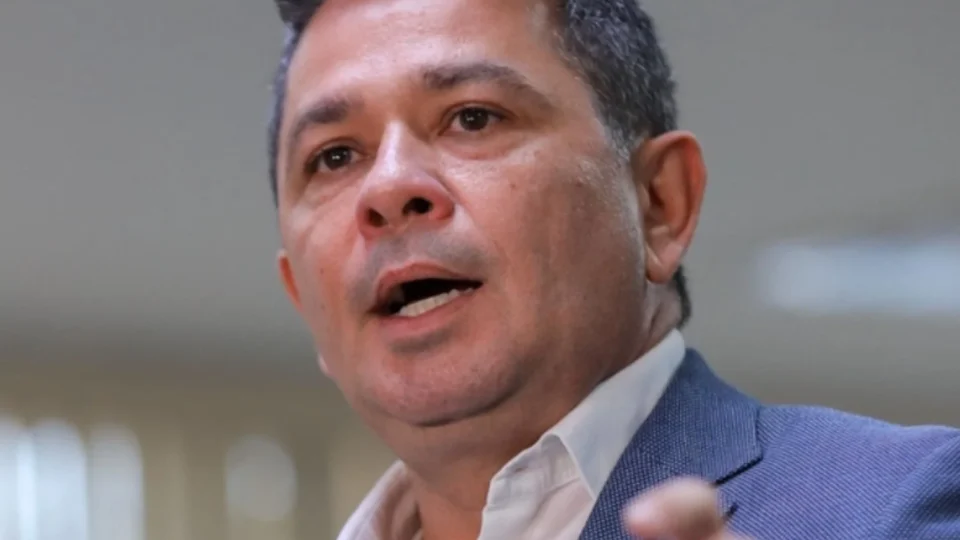 Tadeu de Souza descarta renúncia e afirma que não disputará eleições em 2026