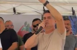 David Almeida se despede da Prefeitura com discurso focado no ‘povo no poder’ e mira continuidade em 2026