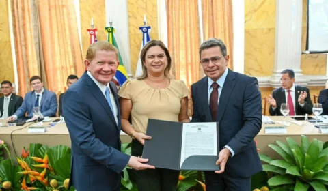 Regularização fundiária em Lábrea encerra espera de 140 anos, destaca vice-governador