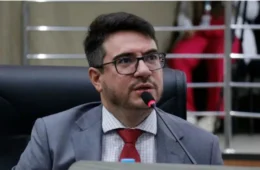 Rodrigo Guedes dispara críticas contra David Almeida e eleva tom: ‘Pior prefeito’