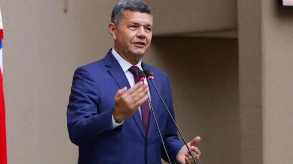 Dan Câmara migra para o Republicanos e redesenha forças evangélicas na Aleam