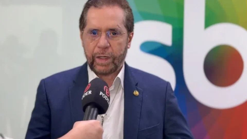 ‘Marina Silva é uma seita’: Plínio Valério detona entraves à BR-319