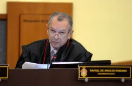 Prisão domiciliar é negada a ex-desembargador condenado a 45 anos por estupro