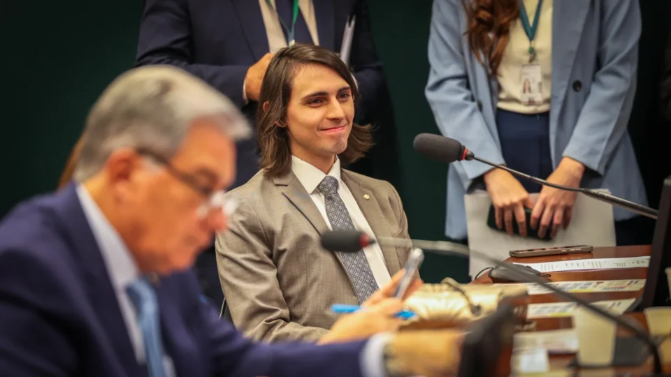 Amom Mandel assume vice-liderança do Republicanos na Câmara