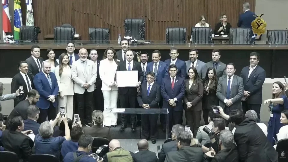 Roberto Cidade assume Governo do Amazonas com foco na estabilidade: “Meu compromisso é a governabilidade”