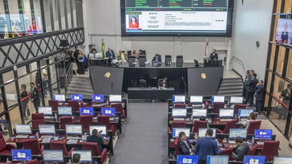 Eleições de 2026 provoca e mudanças na Alepa e desincompatibilização; veja quem entra e quem sai