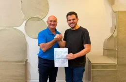 Coronel Menezes dá drible em Wilson Lima e fecha com grupo de David Almeida