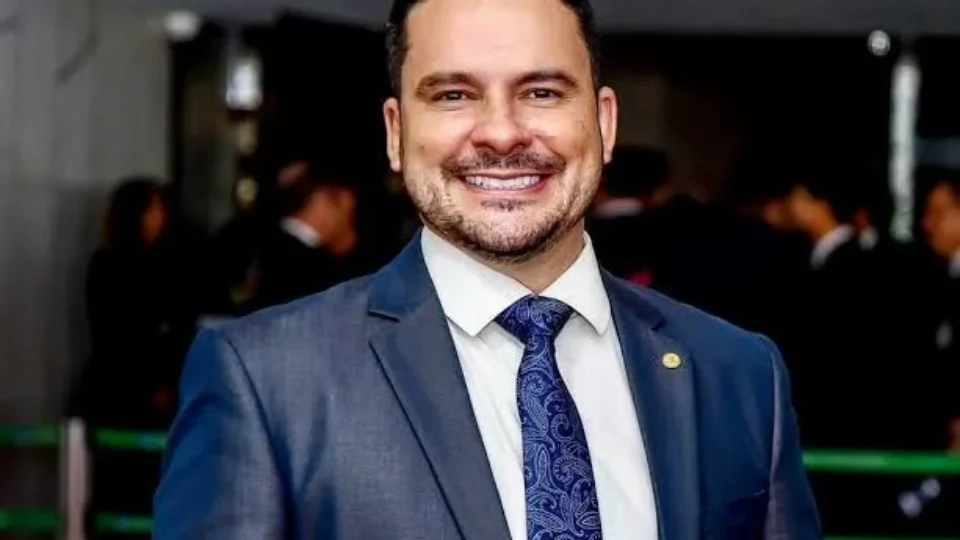 Alberto Neto é o mais bem avaliado, diz pesquisa Iveritas