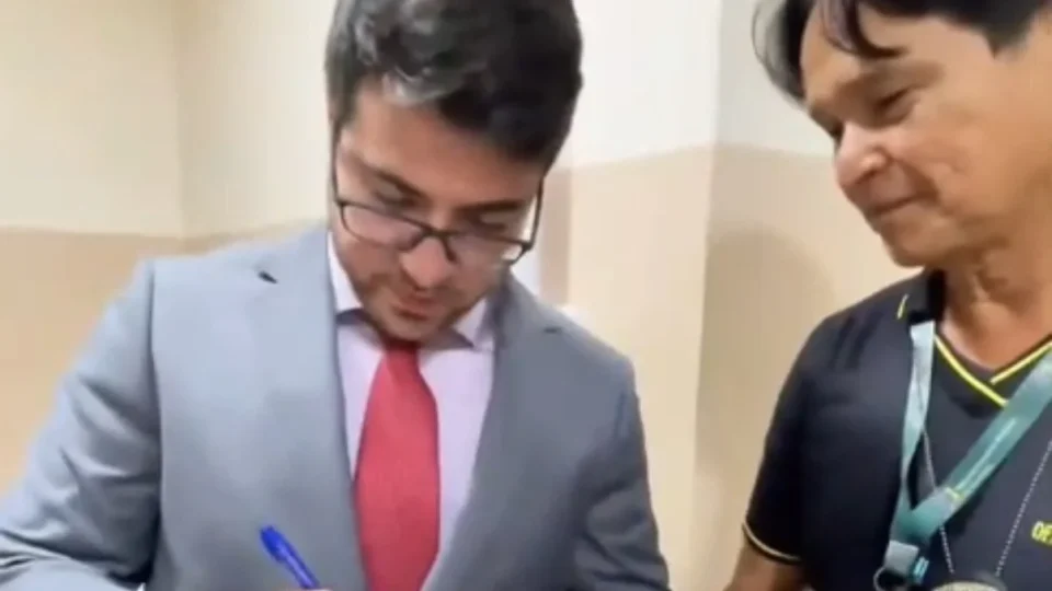 Vereador Rodrigo Guedes é notificado sobre pedido de afastamento do cargo