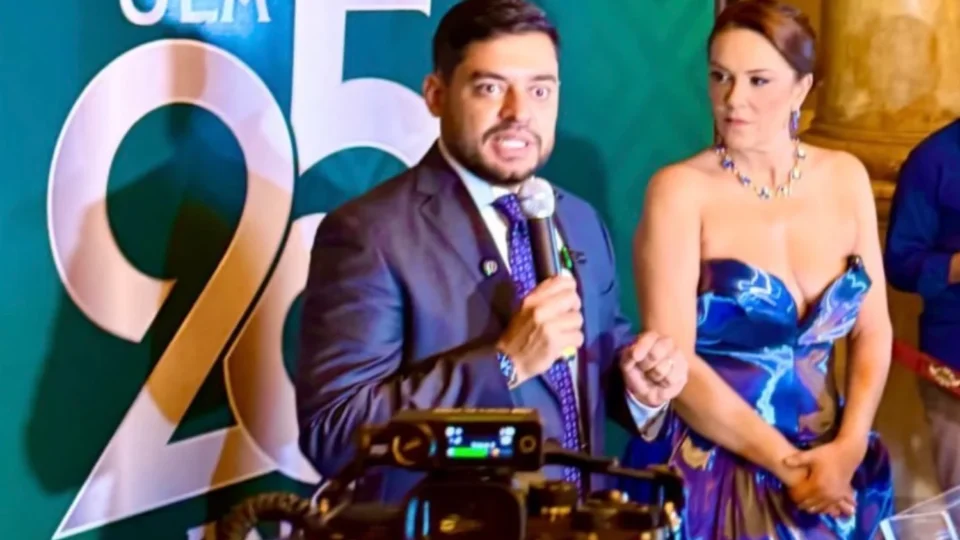 André Zogahib e Kátia Couceiro tomam posse para novo quadriênio na UEA