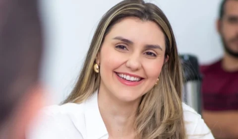 Primeira-dama de Campina Grande emociona com relato de superação de tragédia familiar