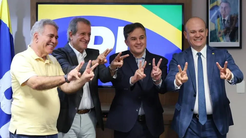 Efraim Filho assume o PL na Paraíba e consolida palanque bolsonarista