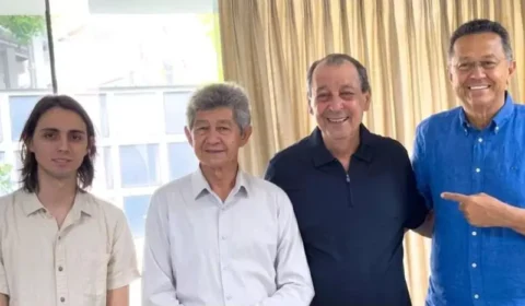 Amom Mandel reage a foto com Omar Aziz e dispara contra Silas Câmara: “Meu adversário direto”