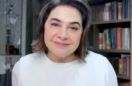 Maria do Carmo confronta “maquiagem política” no Abril Azul e exige respeito às mães atípicas