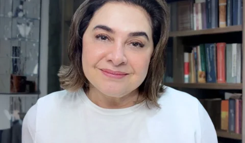 Maria do Carmo confronta “maquiagem política” no Abril Azul e exige respeito às mães atípicas