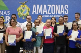 Roberto Cidade entrega 500 títulos definitivos e amplia regularização fundiária para mais de 22 mil famílias