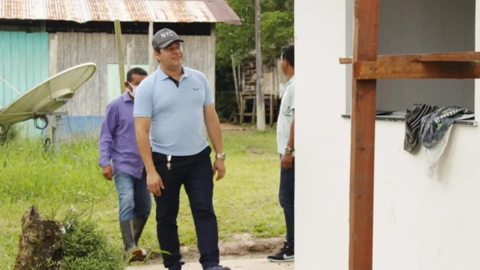 TCE-AM aplica multa de R$ 74,8 mil e recomenda rejeição das contas de Edir Castelo Branco, ex-prefeito de Maraã