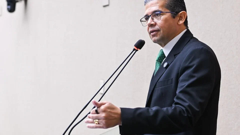 Amazonas lidera corte de voos no Brasil e João Luiz cobra “seriedade” da Azul Linhas Aéreas