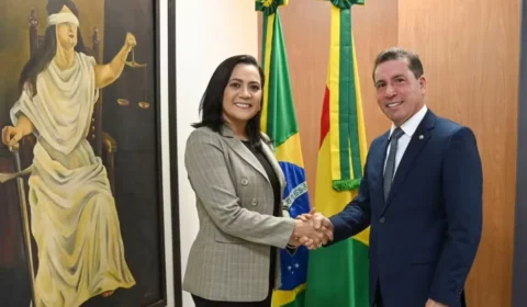 Presidente do TJ-AC assume Governo do Acre durante agenda de Mailza Assis em Manaus