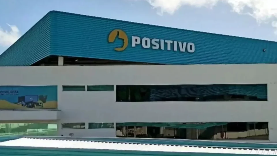 BNDES injeta R$ 300 milhões na Positivo para acelerar Inteligência Artificial em Manaus