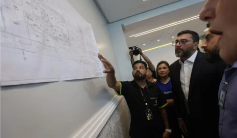 Wilson Lima vistoria Centro de Atenção Juventude TEA e confirma entrega para este mês