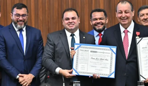 A ‘benção’ de Cidade: Afago em Omar Aziz sinaliza rumos da máquina estadual para a eleição