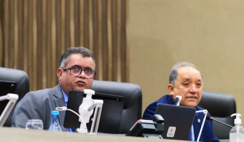 CMM articula melhorias no abastecimento de água e incentivo ao futebol amazonense