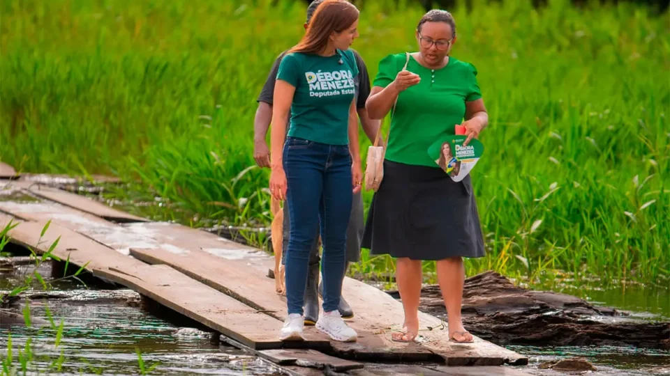 Débora Menezes realiza visita em Iranduba e cobra melhorias na infraestrutura