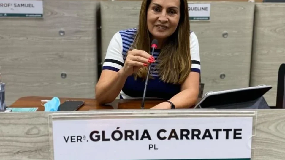 TRE-AM notifica CMM para dar posse a Glória Carratte após cassação de Elan Alencar