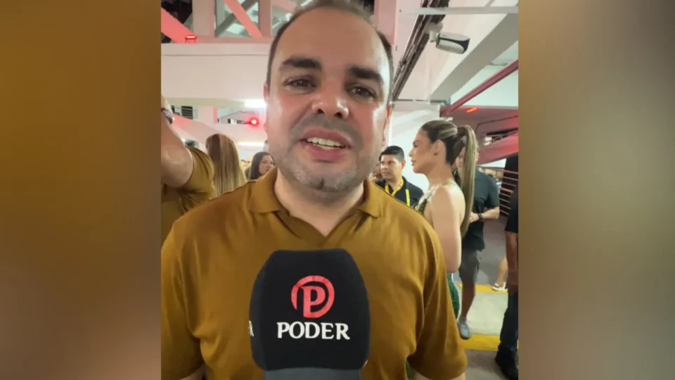 Governador destaca evolução do Festival de Parintins durante abertura da Festa dos Visitantes