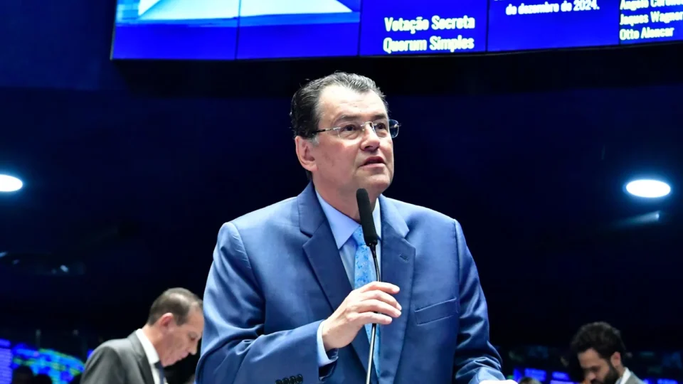 “Juntos vencemos a poderosa Fiesp”, comemora Eduardo Braga após decisão favorável à Zona Franca