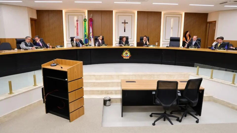 TCE-AM suspende licitação milionária da Prefeitura de Uarini após apontar possíveis irregularidades