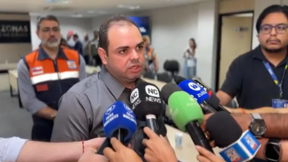 Roberto Cidade confirma pagamento do 13º salário e da folha de julho para servidores estaduais
