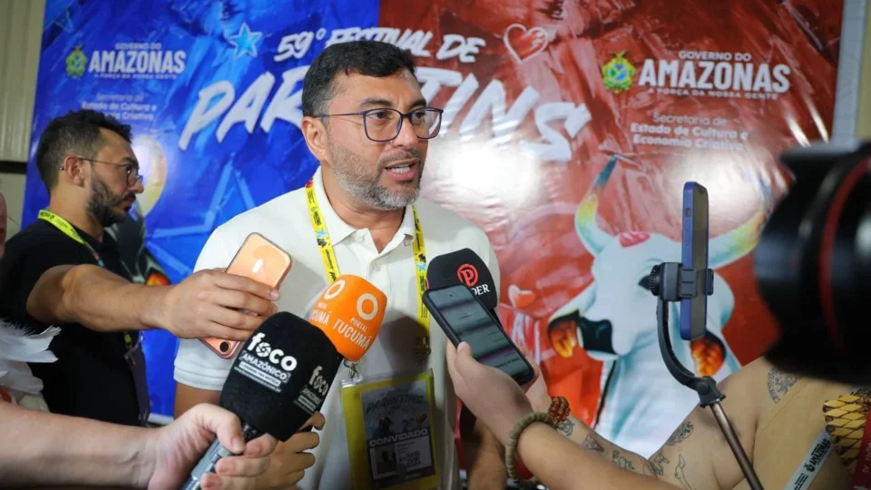 Wilson Lima destaca legado de oportunidades durante abertura do Festival de Parintins
