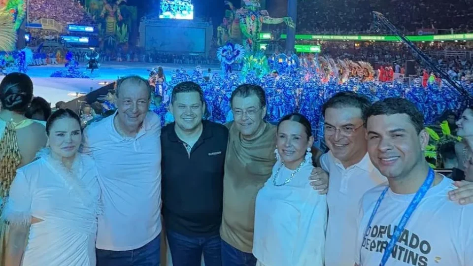 Eduardo Braga rebate rumores sobre recursos para o Festival de Parintins e cita nota oficial dos bois