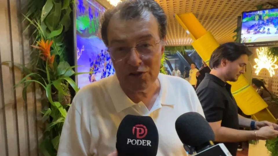 Eduardo Braga reforça foco no Festival de Parintins e adia debate político para após a festa